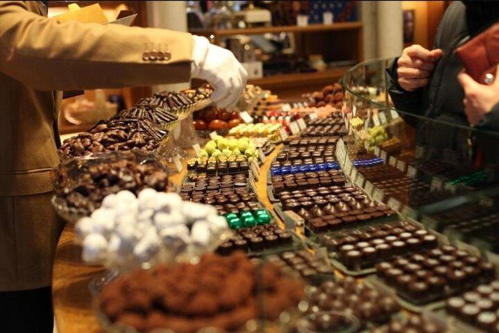 Saint-Germain The Original Chocolate Tasting Tour met gebak en macaron