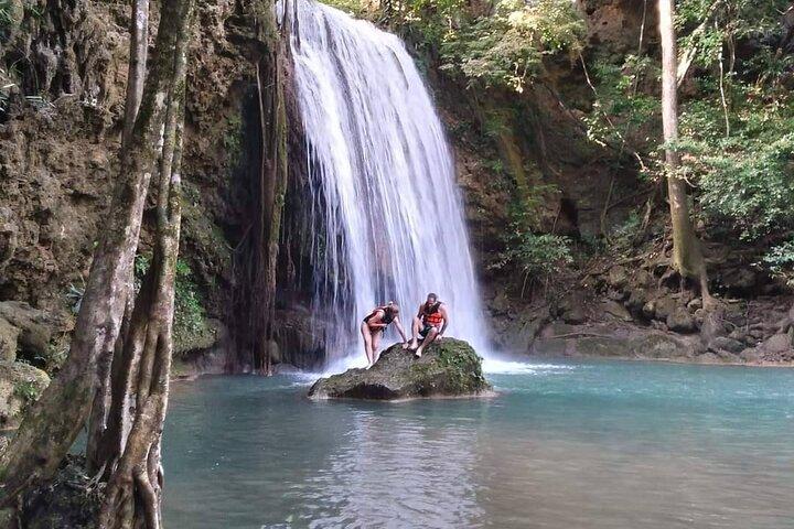 Excursion d'une journée à Kanchanaburi : River Kwai et Erawan Falls