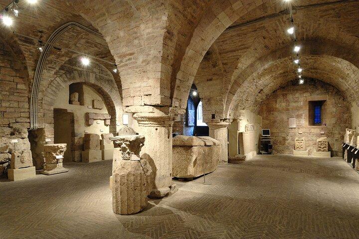 Visite guidée à pied souterraine de 2 heures des secrets d'Assise