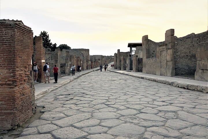 Pompeii Express: 2-Hour Guided Tour