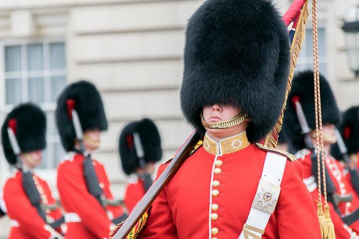 Visita con entrada al Palacio de Buckingham y al cambio de guardia