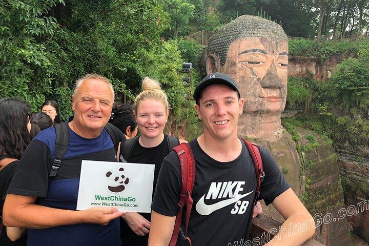 Private Leshan Buda Gigante e viagem de degustação de comida local
