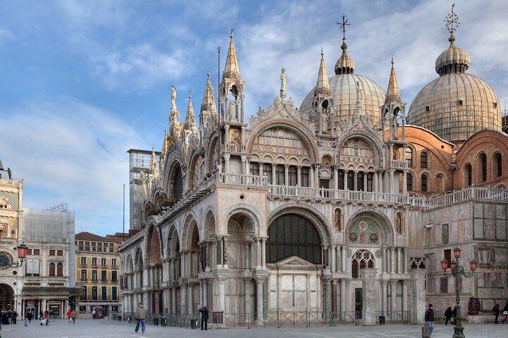 Tour público: Palácio Ducal com Basílica de São Marcos e Gôndolas