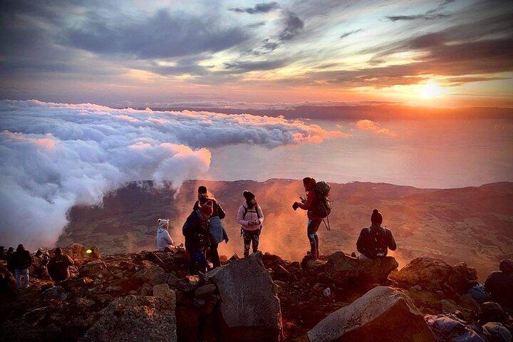 Pico Mountain: Klättra på Portugals högsta punkt 2351m