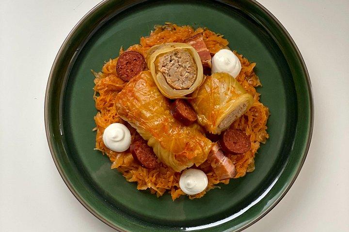 市場ツアーと伝統的なハンガリー料理教室とワイン