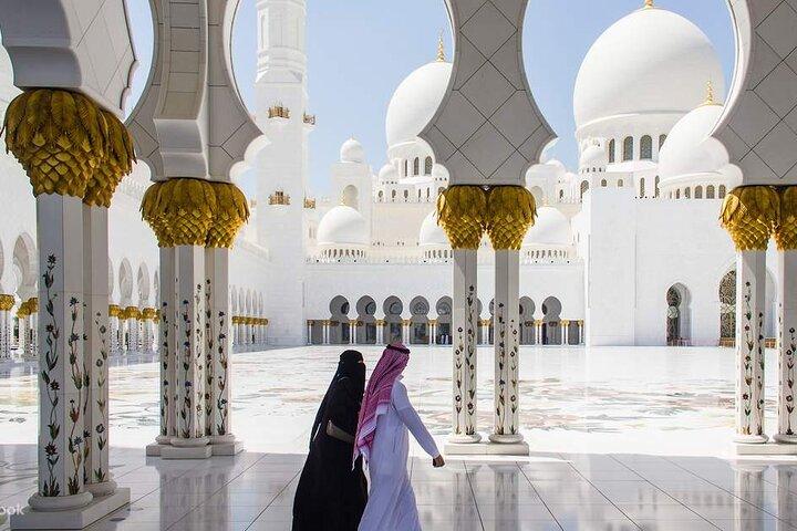 Visita guiada a la ciudad de Abu Dabi desde Dubái