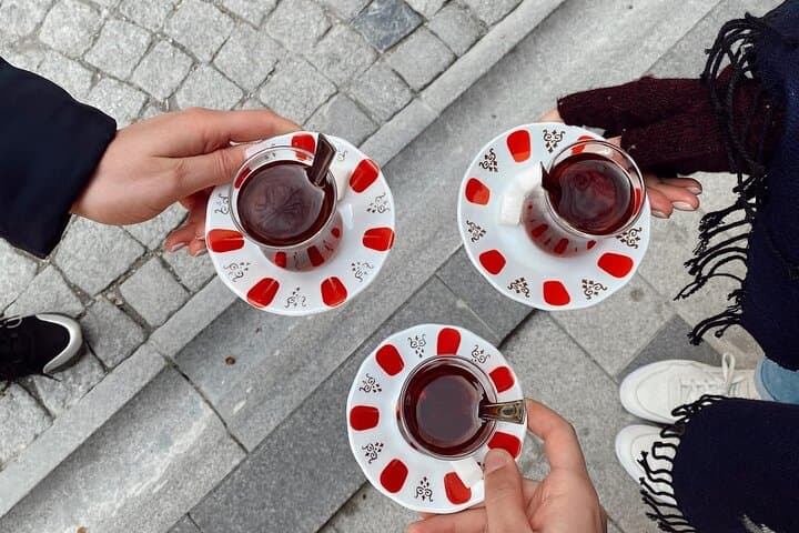Off Beaten Path of Istanbul: Beşiktaş-Ortaköy-Arnavutköy Private Guided Tour