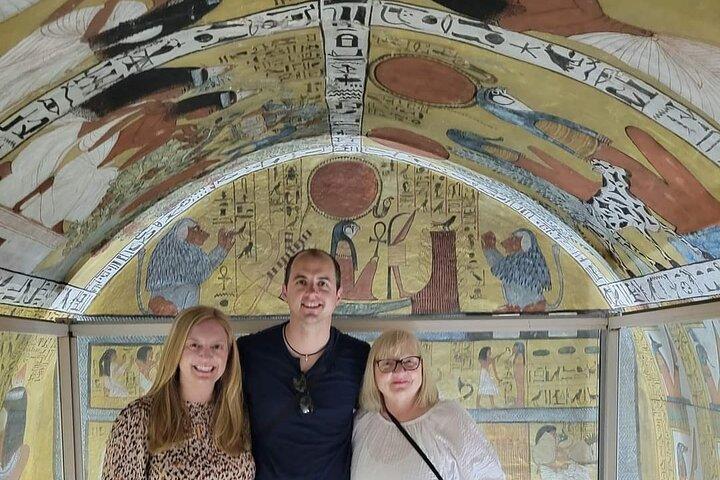 Luxor-dagtour naar de Habu-tempel, de Vallei der Edelen en Deir El Madina