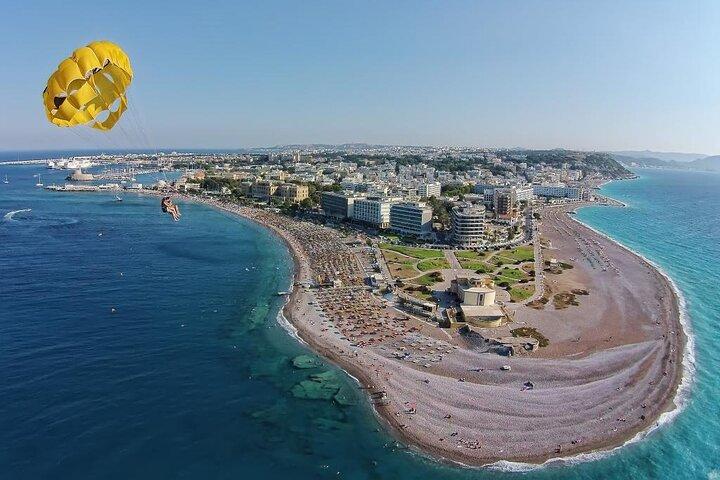 Privat parasailing ved Rhodes Elli Beach