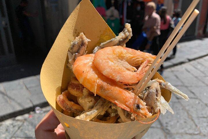 Napoli Street Food & Market Tour per buongustai (tutto compreso!)