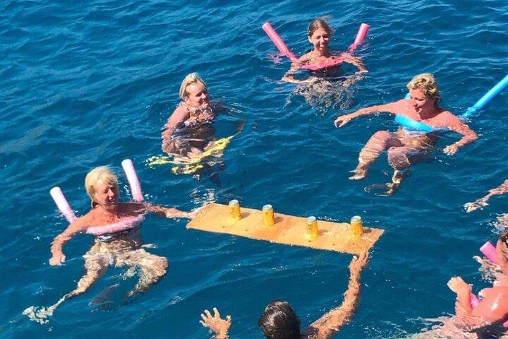 オールインクルーシブスイミングクルーズ：アンソニー・クイン、トラガヌー＆カリテア