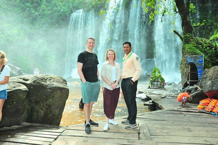 Tour privato di 1 giorno Banteay Srei & Kulen Mountain & Beng Mealea