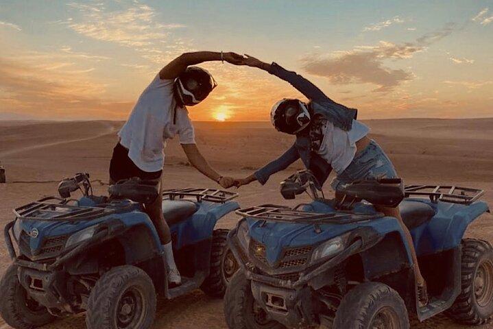 Desert Agafay Quad Camel e cena spettacolo Piscina