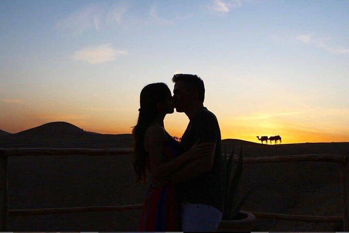 Cena WOW al deserto di Agafay con tramonto da Marrakech