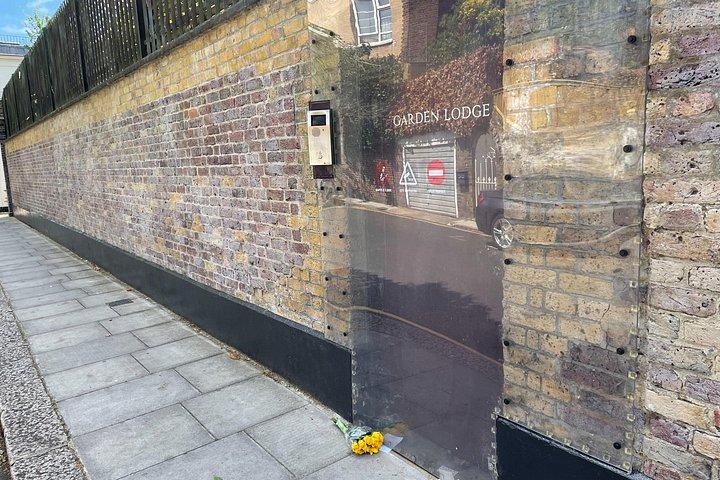 Queen Highlights Walking Tour i London