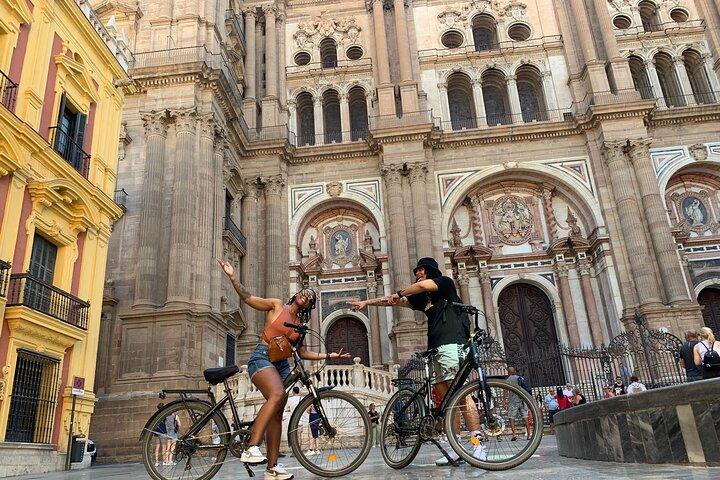 Málaga Elcykel Guided Tour