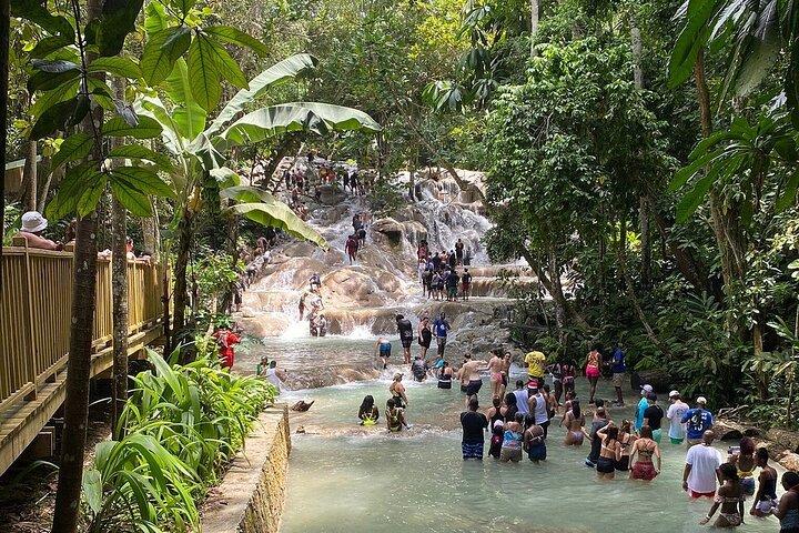 Dunns River Falls & Blue Hole Combo Trip von Montego Bay