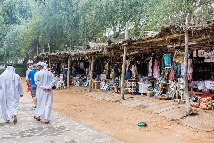 Visite privée d'une journée complète à AbuDhabi avec visite de la Grande Mosquée