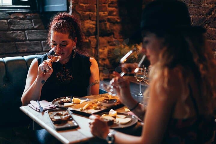 Istanbul Private Wine Tasting Tour Through 3 City Wineries