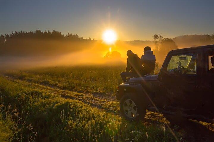 Viagem off-road louca: Fortaleza Smbataberd, Templo Zorats, Horbategh Geyser