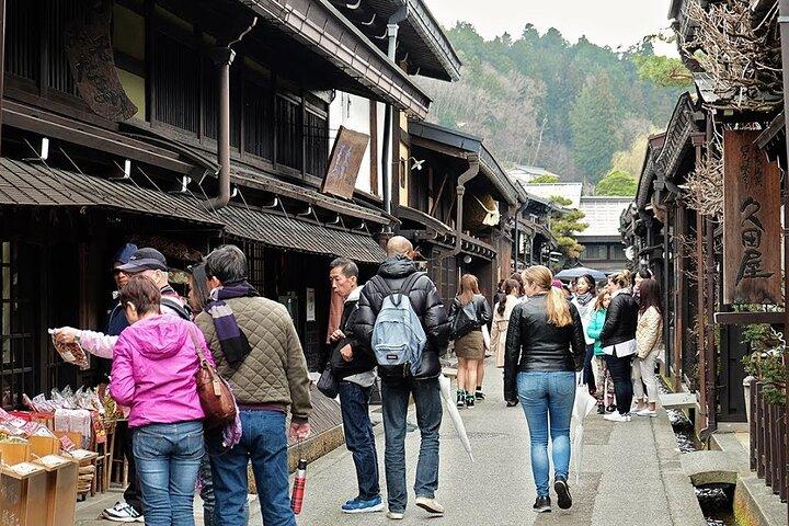 白川郷＆高山1日プライベートチャーターツアー