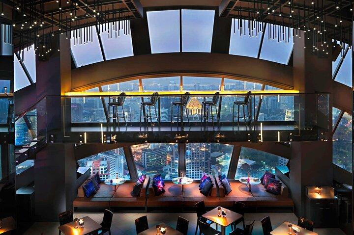 Vertigo Too Sky Bar: Bebidas ilimitadas e vistas espetaculares