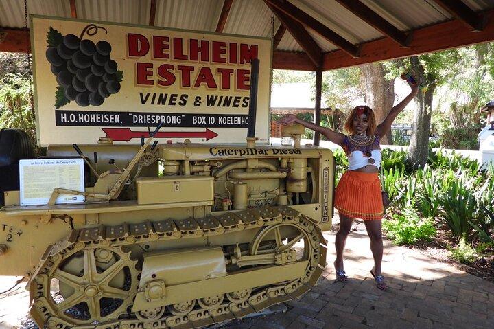 ケープワインランズ高級ワインツアー試飲＆ランチ＆チーズペアリング