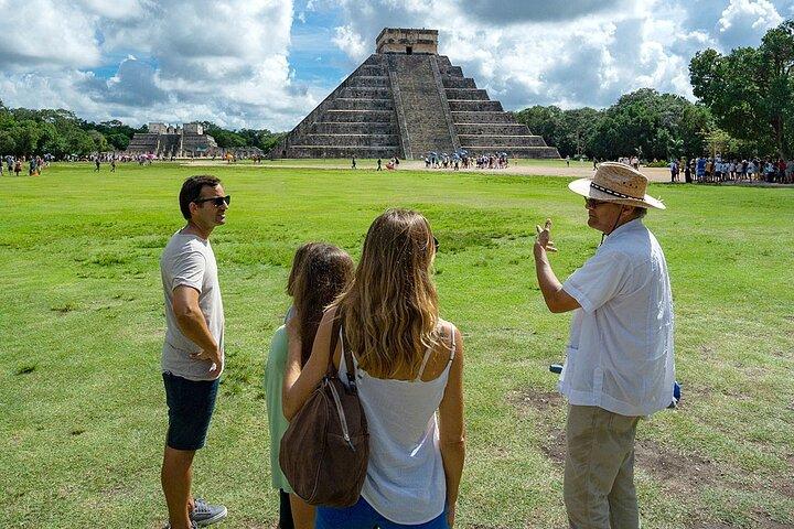 Excursão privada a Chichen Itza mais visita ao Cenote e Valladolid