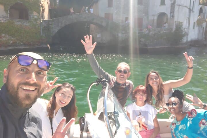 Lake Como: 3-Hour Small-Group Boat Tour with Prosecco & Wine