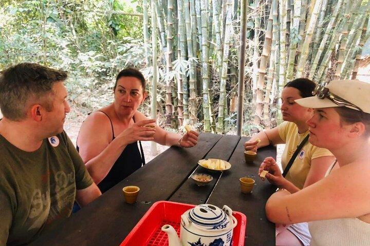 Oplev Cu Chi Tunnels og Mekong Delta Day Trip Group Max 12Pax
