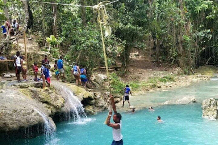 Private Dunns River Falls en Blue Hole van Montego Bay Tour