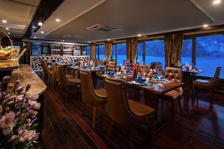 2 Tage Halong Bay und Lan Ha Bay auf La Pandora Cruise von Hanoi
