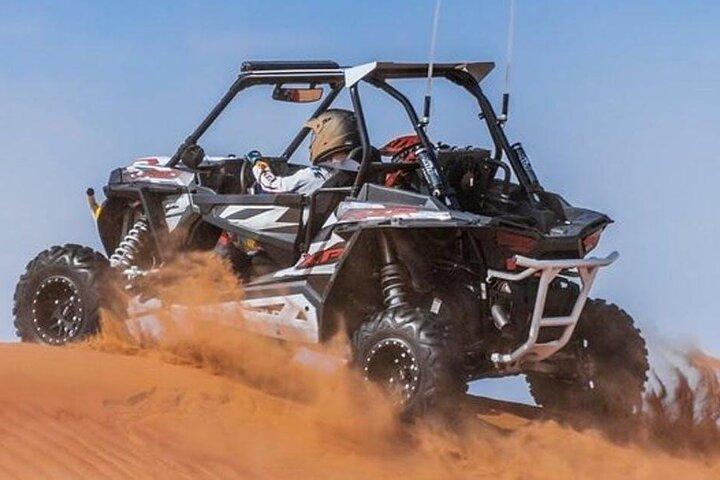 Polariseer Dune Buggy 1000cc in Red Dunes Desert