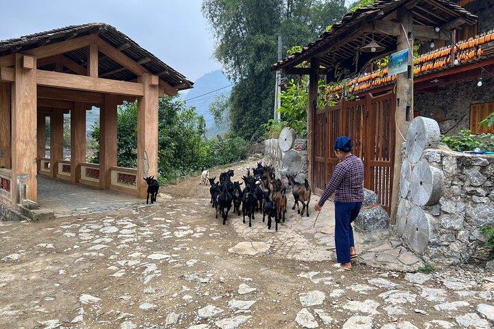 Trekking Ban Gioc Waterfall naar Hidden Village op unieke route