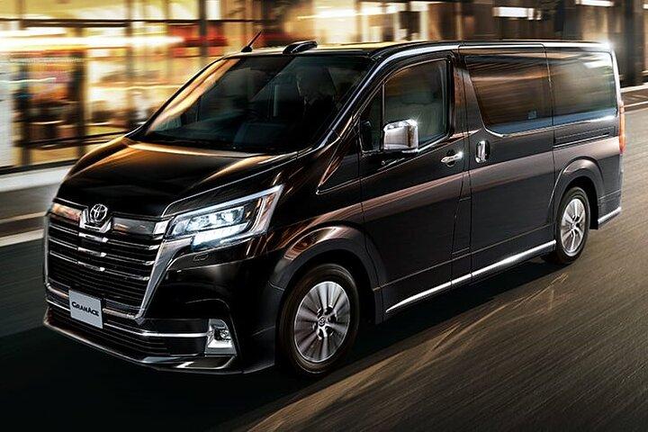 Book a jumbo taxi in Tokyo