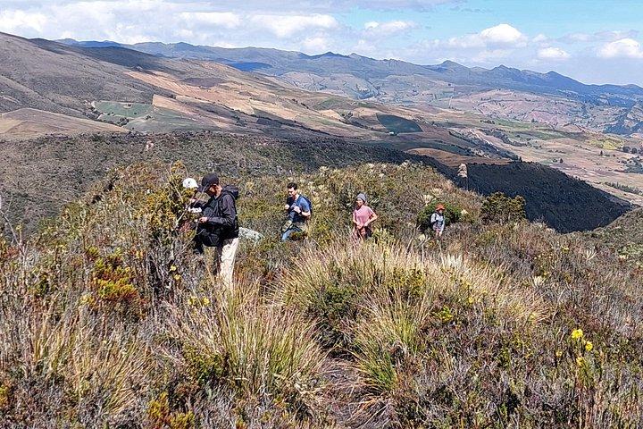 Hiking to the largest paramo on earth : Sumapaz