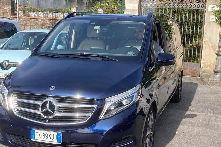 Privétransfer van Napels naar Castellammare of vice versa