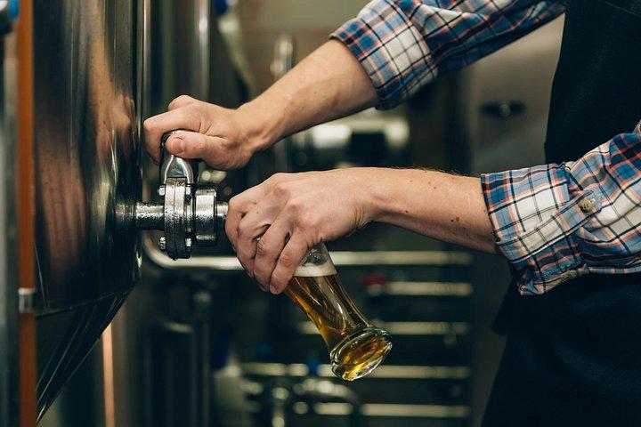 サントリーニ島地元ビール醸造所ツアー
