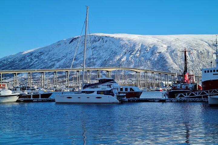 Catamarã do Ártico Fiordcruise em Tromso on the Arctic Eagle