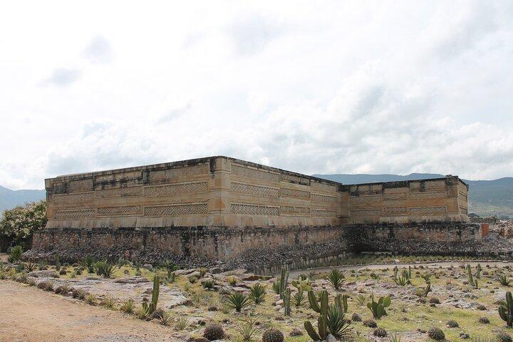 El Tule, Teotitlán, Mitla, Hierve el Agua en Mezcal-fabriek
