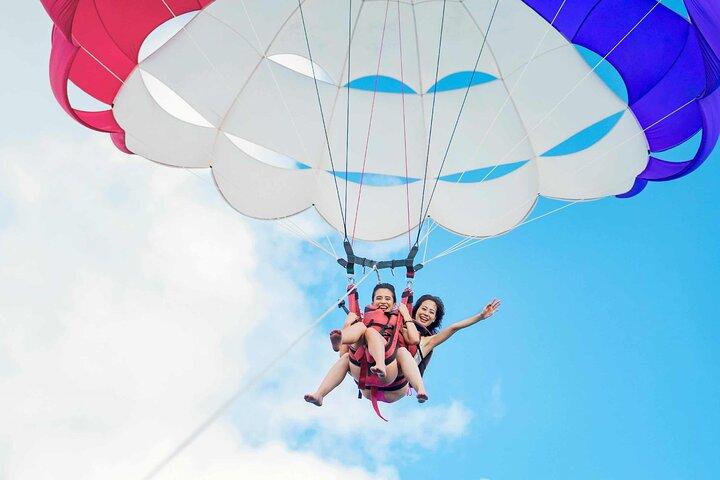 Parasailing auf Langkawi