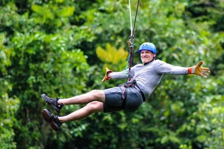 Tirolesa Canopy Tour cerca de Manuel Antonio