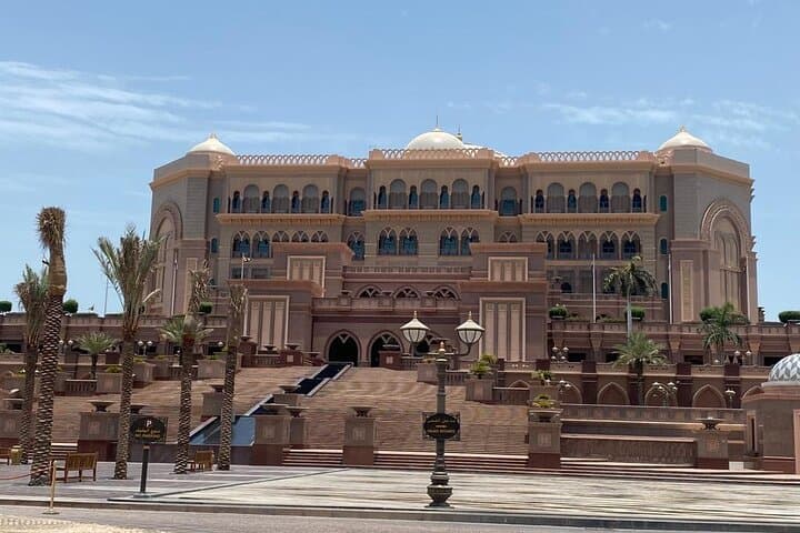 Private Abu Dhabi City Tour with Emirates Palace, Grand Mosque