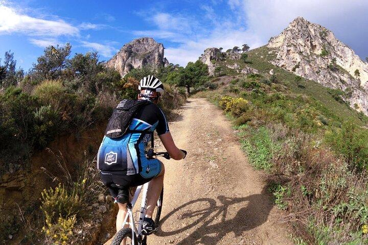 Guided E-MTB Adventure in La Herradura