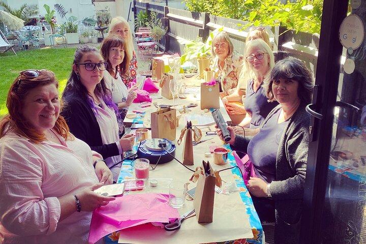 Candle Making Workshop og Bubbly i Storbritannien