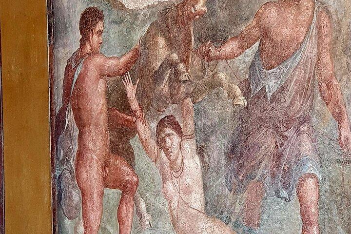 The beautiful Pompeii, two-hour tour to discover the hidden places of the city