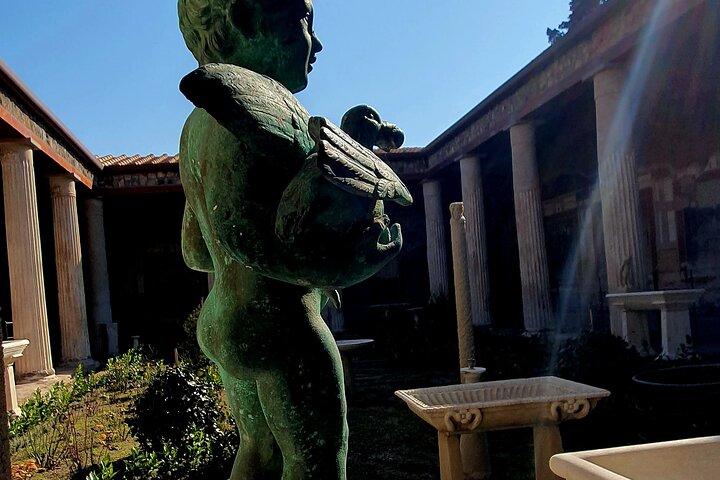 The beautiful Pompeii, two-hour tour to discover the hidden places of the city