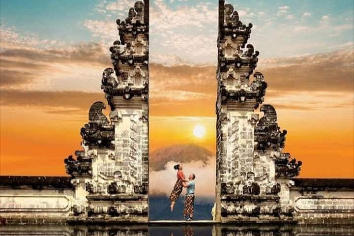 Lempuyang Temple Tirta Gangga Tukad Cepung 滝とブランコ