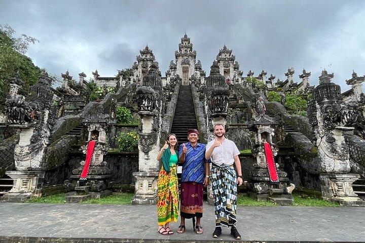 Tukad Cepung Besakih Lempuyang Tempel Best of East Bali Tour
