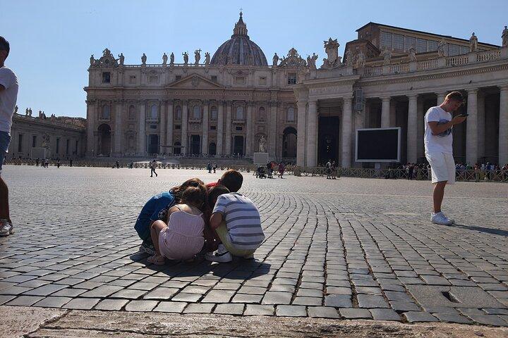 Vatikanet St. Peter Basilica skattsøgning for børn og familier